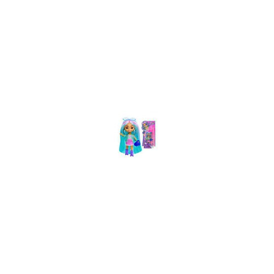 Panenka Barbie Extra Mini Minis s kolečkovými bruslemi HLN45 8,5 cm 1.jpg