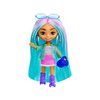 Panenka Barbie Extra Mini Minis s kolečkovými bruslemi HLN45 8,5 cm 5.jpg