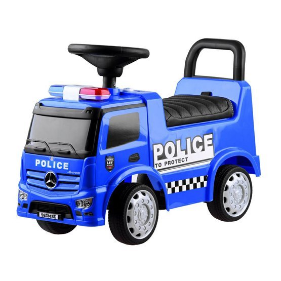Odrazedlo_Mercedes_Policie_auto_s_vodici_tyci